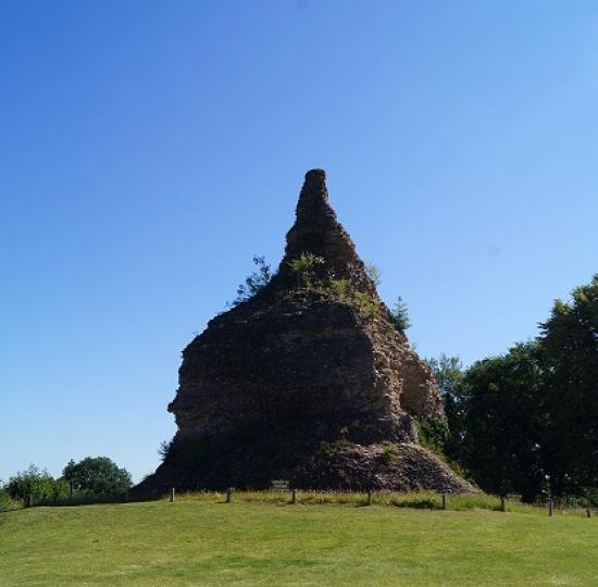 La pyramide de Couhard